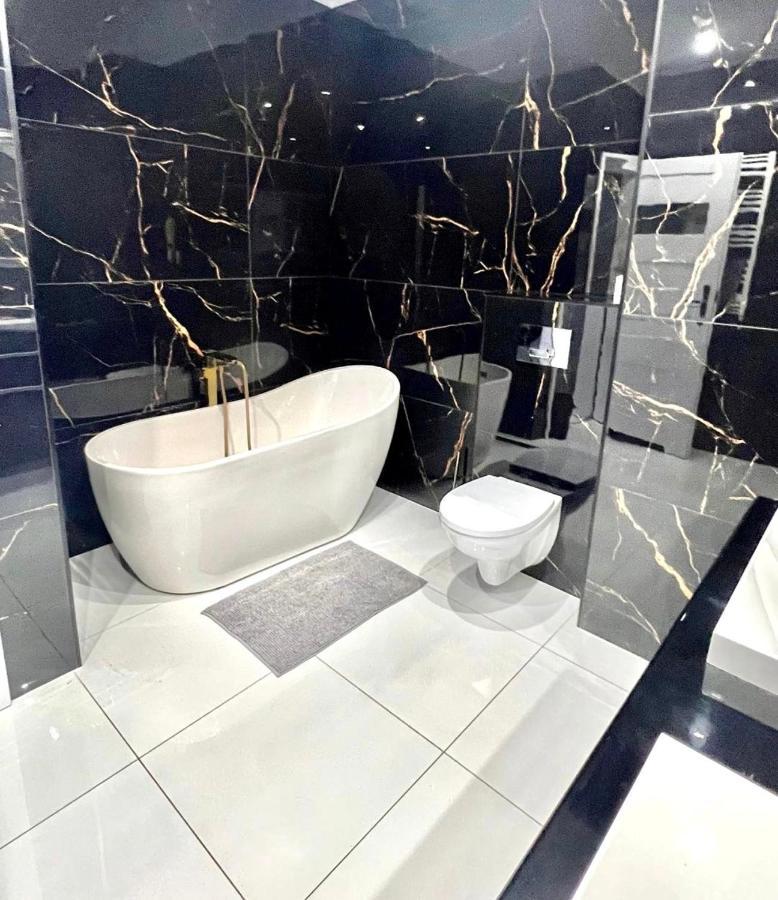 Skyview Apartament Apartment Przemysl Bagian luar foto