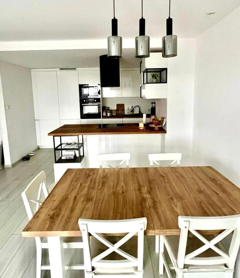Skyview Apartament Apartment Przemysl Bagian luar foto